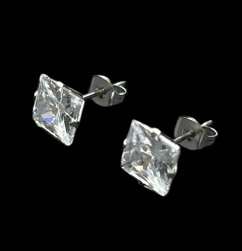 シルバー　プリンセスカット　ピアス