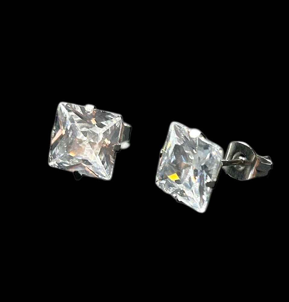 シルバー　プリンセスカット　ピアス