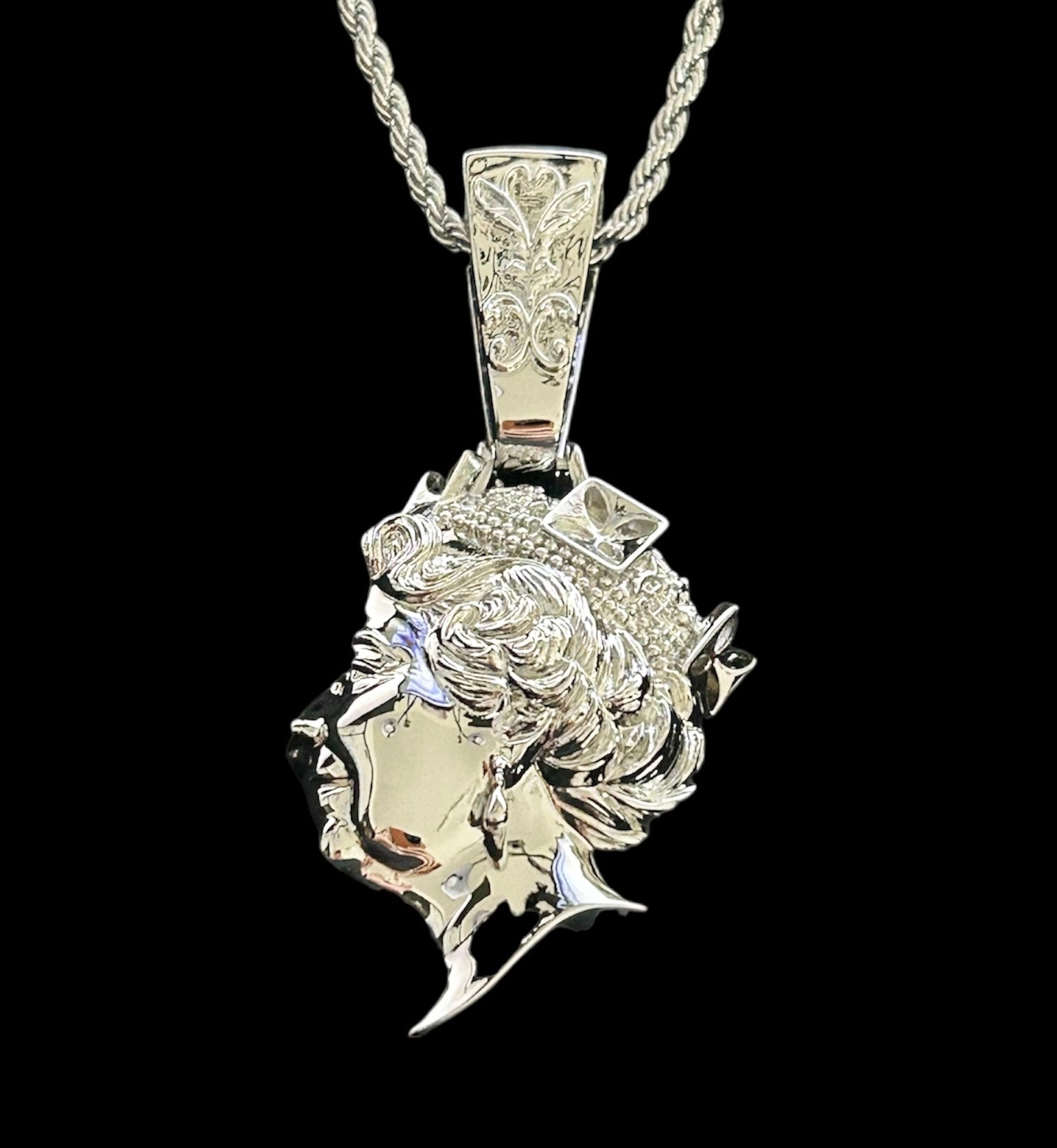 エリザベス女王 ネックレス – DAZZLING ICE