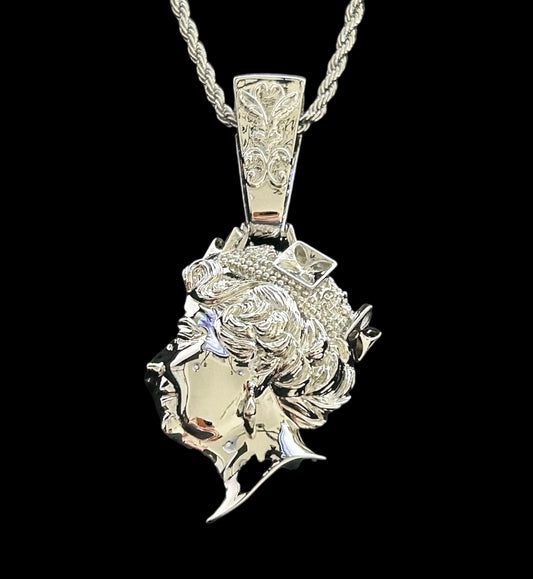 エリザベス女王　ネックレス