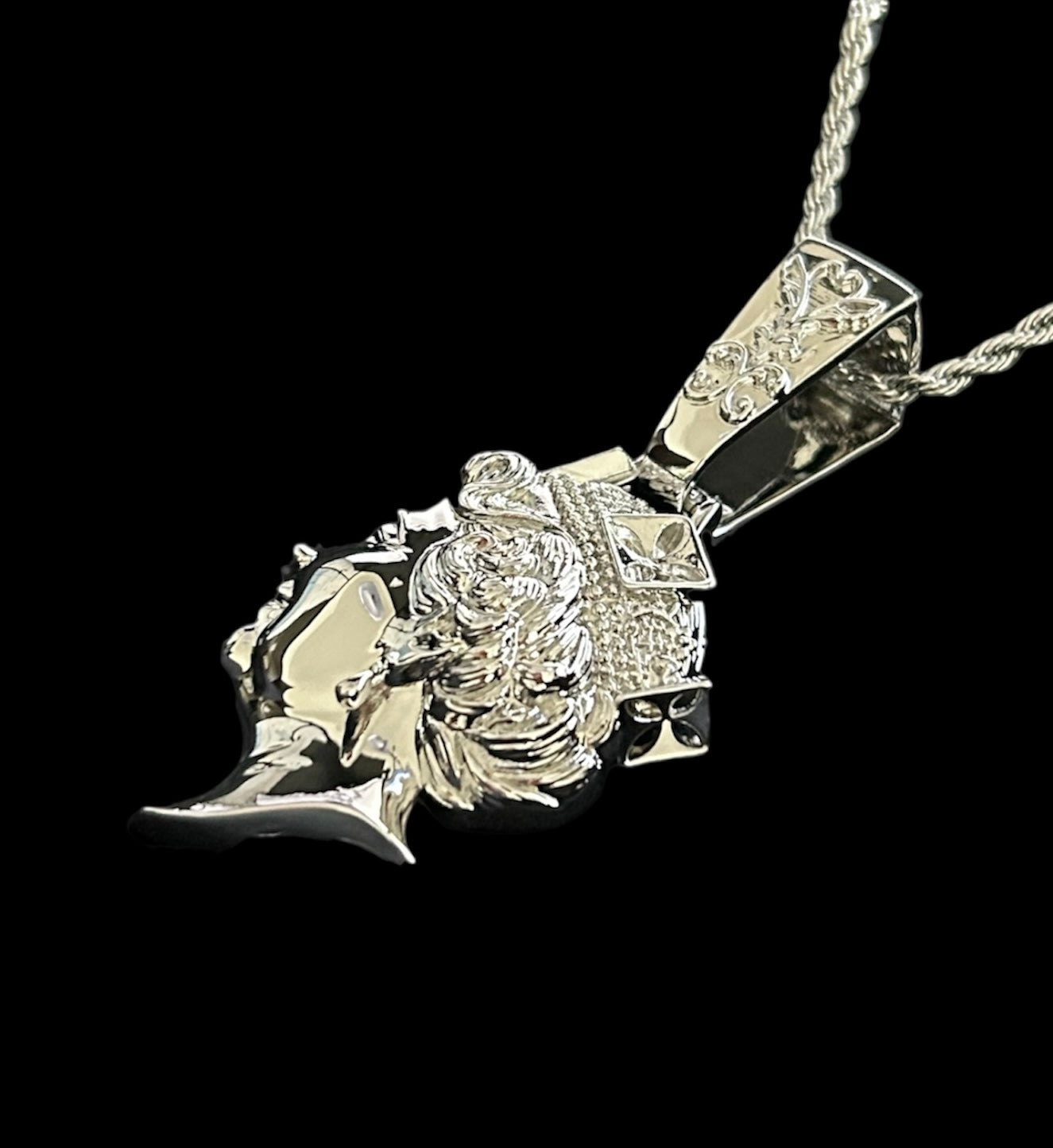 エリザベス女王　ネックレス